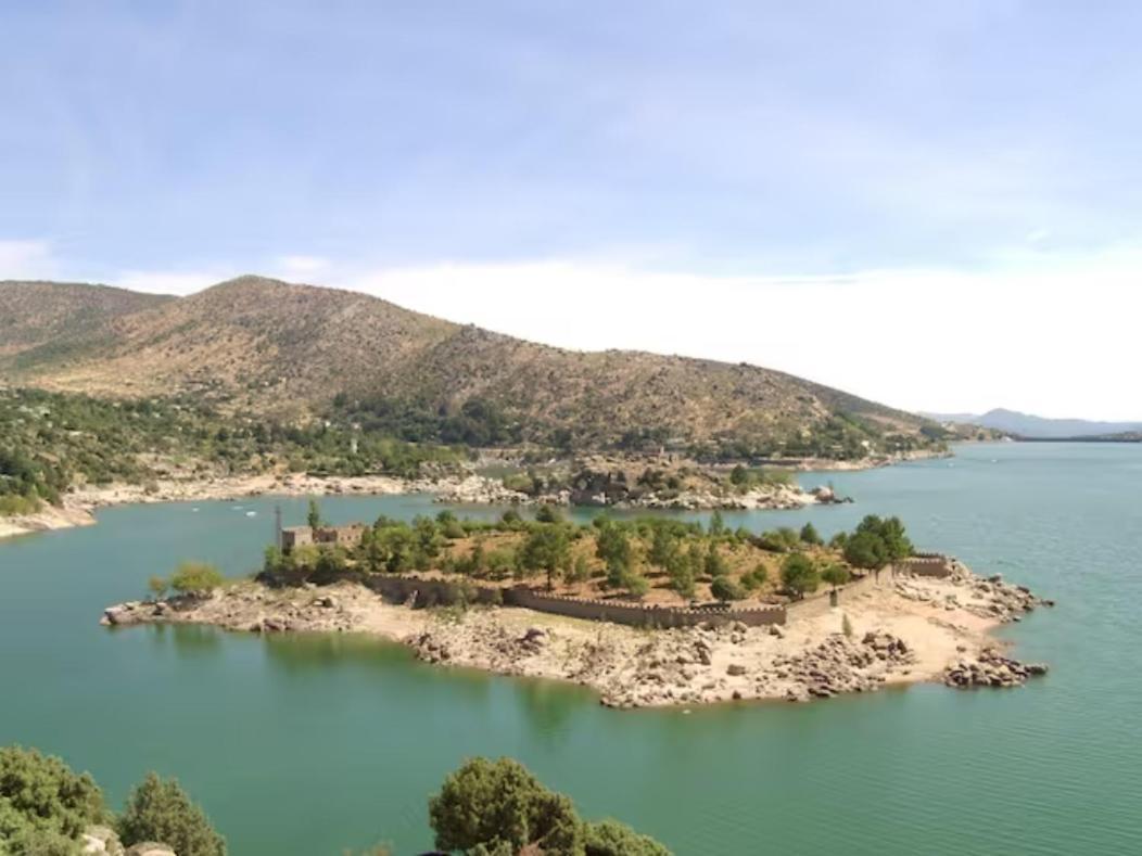 Hostal Isla Del Burguillo Ávila Exterior foto